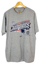 Load image into Gallery viewer, 2007 New England Patriots NFL T-shirt
