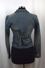 Load image into Gallery viewer, Levi Strauss Brand Denim Jacket
