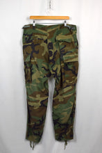 Load image into Gallery viewer, Camouflage Cargo Pants
