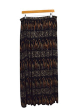 Load image into Gallery viewer, Giraffe Print Maxi Skirt
