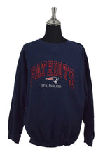 Load image into Gallery viewer, 00s New England Patriots NFL Sweatshirt

