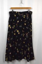 Load image into Gallery viewer, Abstract Floral Print Skirt
