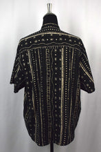 Load image into Gallery viewer, Abstract Print Shirt
