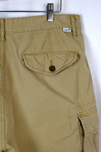 Load image into Gallery viewer, Levi&#39;s Strauss Brand Cargo Shorts
