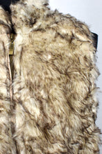 Load image into Gallery viewer, Faux Fur Vest
