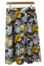 Load image into Gallery viewer, Reworked Leaf Floral Print Skirt
