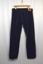 Load image into Gallery viewer, Levi Strauss Brand 505 Jeans
