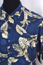 Load image into Gallery viewer, Leaf and Shell Print Shirt

