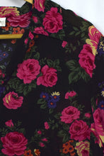 Load image into Gallery viewer, Floral Print Blouse

