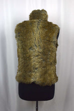 Load image into Gallery viewer, Faux Fur Vest
