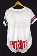 Load image into Gallery viewer, New England Patriots NFL T-shirt
