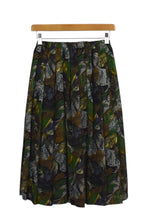 Load image into Gallery viewer, Reworked Abstract Leaf Print Skirt

