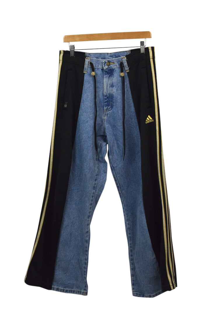Reworked Adidas Track-Jeans