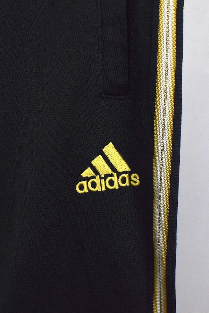 Reworked Adidas Track-Jeans