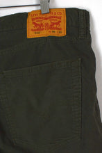 Load image into Gallery viewer, Levi Strauss Brand Corduroy Pants
