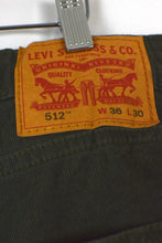 Load image into Gallery viewer, Levi Strauss Brand Corduroy Pants

