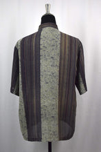 Load image into Gallery viewer, Abstract Stripe Print Shirt

