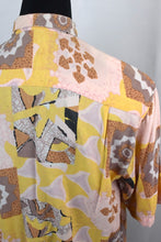 Load image into Gallery viewer, Pink Abstract Print Shirt
