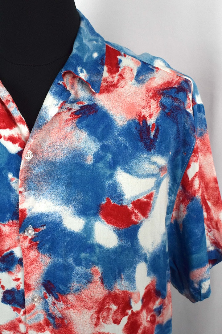 No Boundaries Brand Tie Dye Shirt