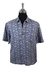 Load image into Gallery viewer, Quicksilver Brand Shirt
