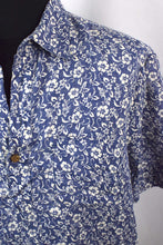 Load image into Gallery viewer, Quicksilver Brand Shirt

