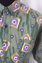 Load image into Gallery viewer, Abstract Diamond Print Shirt
