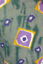 Load image into Gallery viewer, Abstract Diamond Print Shirt
