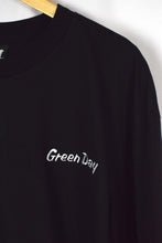 Load image into Gallery viewer, DEADSTOCK Green Day T-shirt&nbsp;
