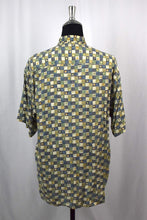 Load image into Gallery viewer, Square Print Shirt
