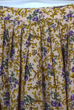 Load image into Gallery viewer, Pink Floral Print Skirt
