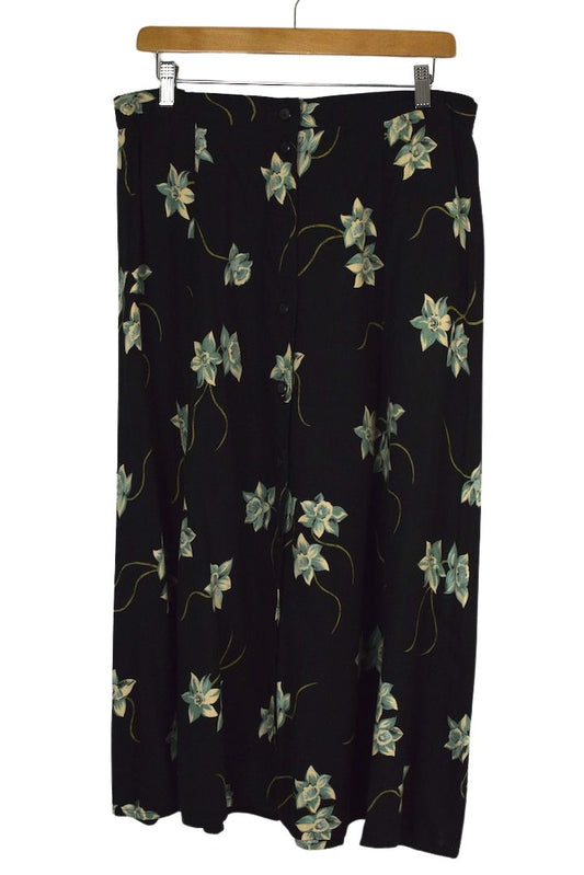 Sag Harbor Brand Floral Print Skirt