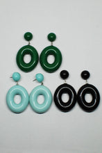 Load image into Gallery viewer, 90&#39;s Chunky Oval Plastic Drop Earrings
