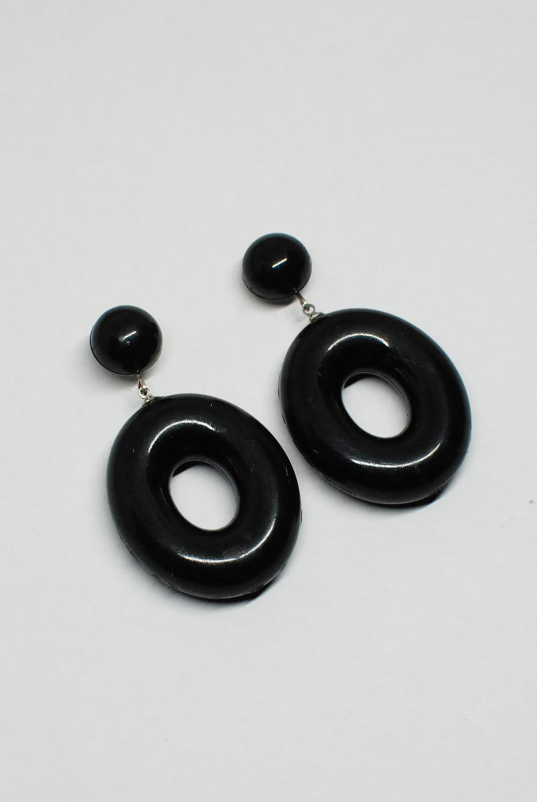 90's Chunky Oval Plastic Drop Earrings
