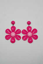 Load image into Gallery viewer, 90&#39;s Bright Plastic Daisy Earrings
