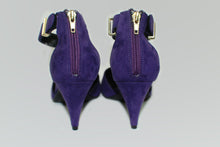 Load image into Gallery viewer, Spurr Brand Purple Velour Point Toe Strap Heel

