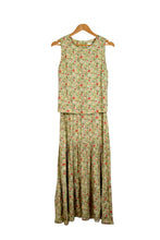 Load image into Gallery viewer, Green Rose Print Dress
