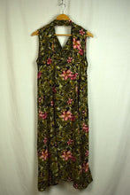 Load image into Gallery viewer, Erika Brand floral Print Dress

