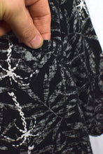 Load image into Gallery viewer, Black and White Leaf Shirt
