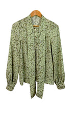 Load image into Gallery viewer, Green Floral Blouse
