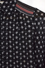 Load image into Gallery viewer, Black and White Blouse
