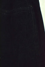 Load image into Gallery viewer, Black Levis Brand Corduroy Pants
