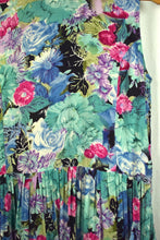 Load image into Gallery viewer, Floral Print Summer Dress
