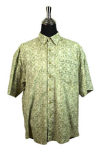 Load image into Gallery viewer, Green Circular Print Shirt
