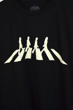 Load image into Gallery viewer, NEW 2017 The Beatles Abbey Road T-Shirt

