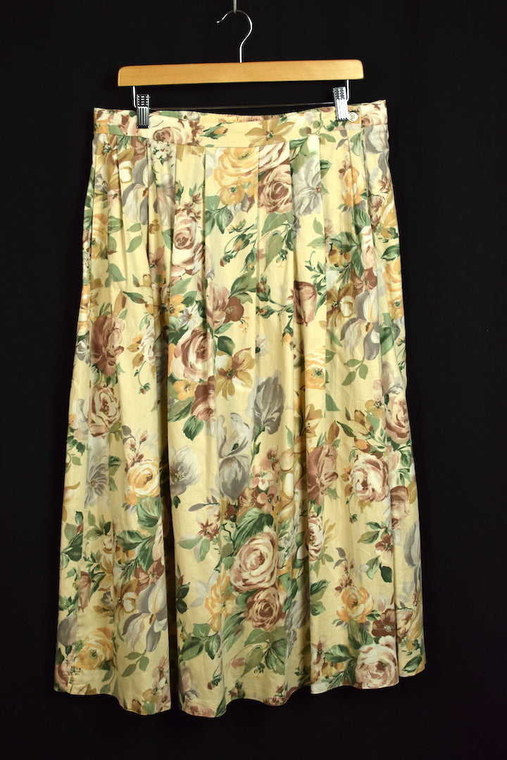 Orvis Brand Traditional Floral Skirt