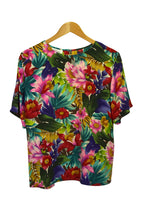 Load image into Gallery viewer, Tess Brand Floral Ladies Top
