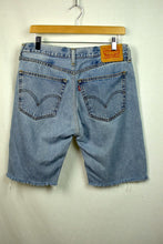 Load image into Gallery viewer, Levis Brand Denim Shorts
