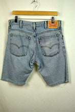 Load image into Gallery viewer, Levis Strauss Denim Shorts
