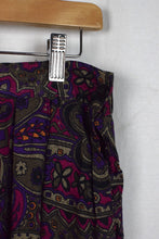 Load image into Gallery viewer, Pink Purple Abstract Skirt
