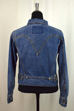 Load image into Gallery viewer, Levis Brand Denim Jacket
